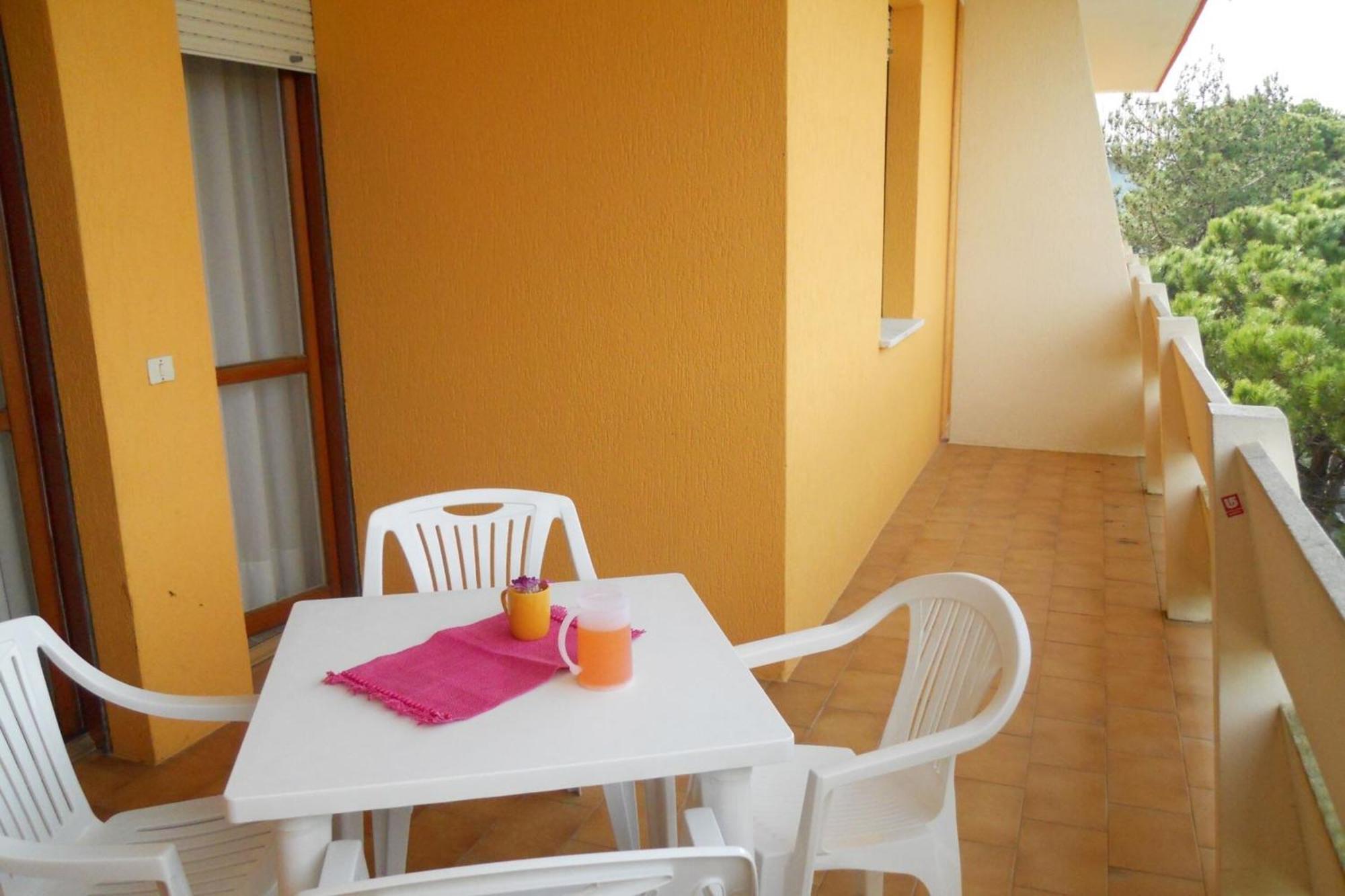 Bright Flat With A Wide Terrace - Beahost Rentals Бибионе Экстерьер фото